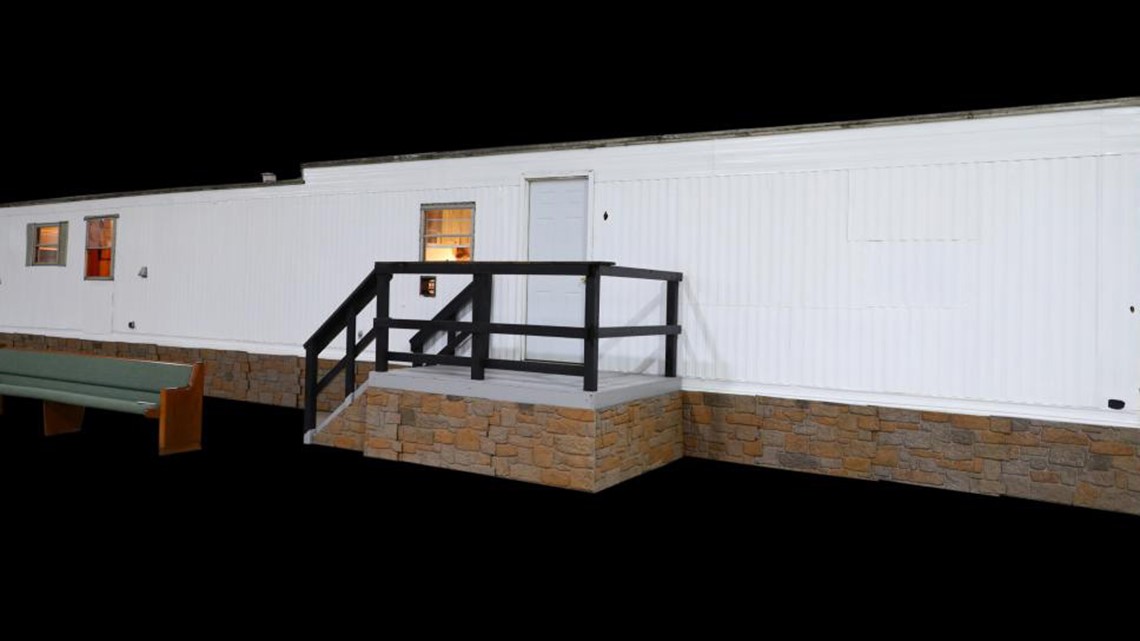 PHOTOS Elvis Presley's mobile home up for auction