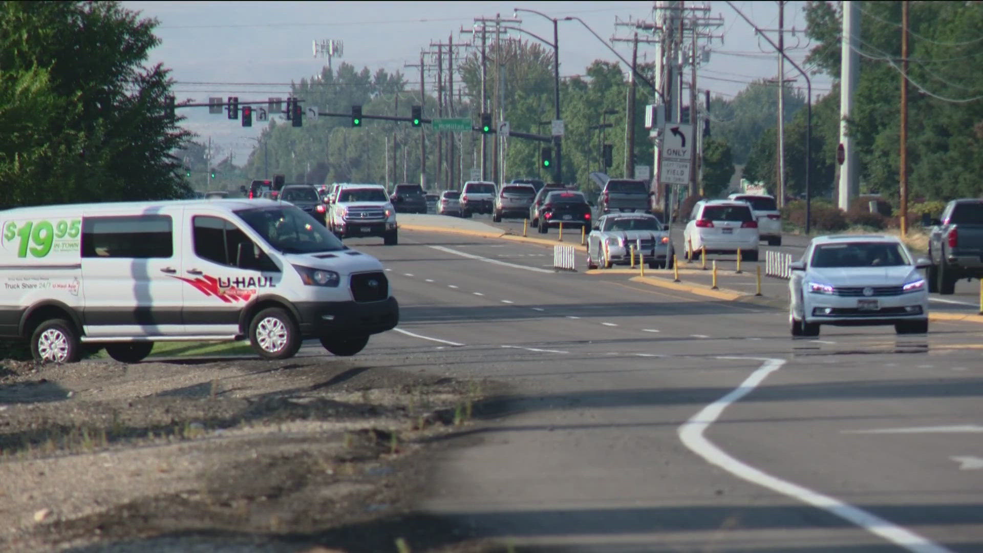 The variable speed limits in ITDs pilot project would alternate the speed limit from its current 55 mph threshold down to 45 mph during peak traffic times.