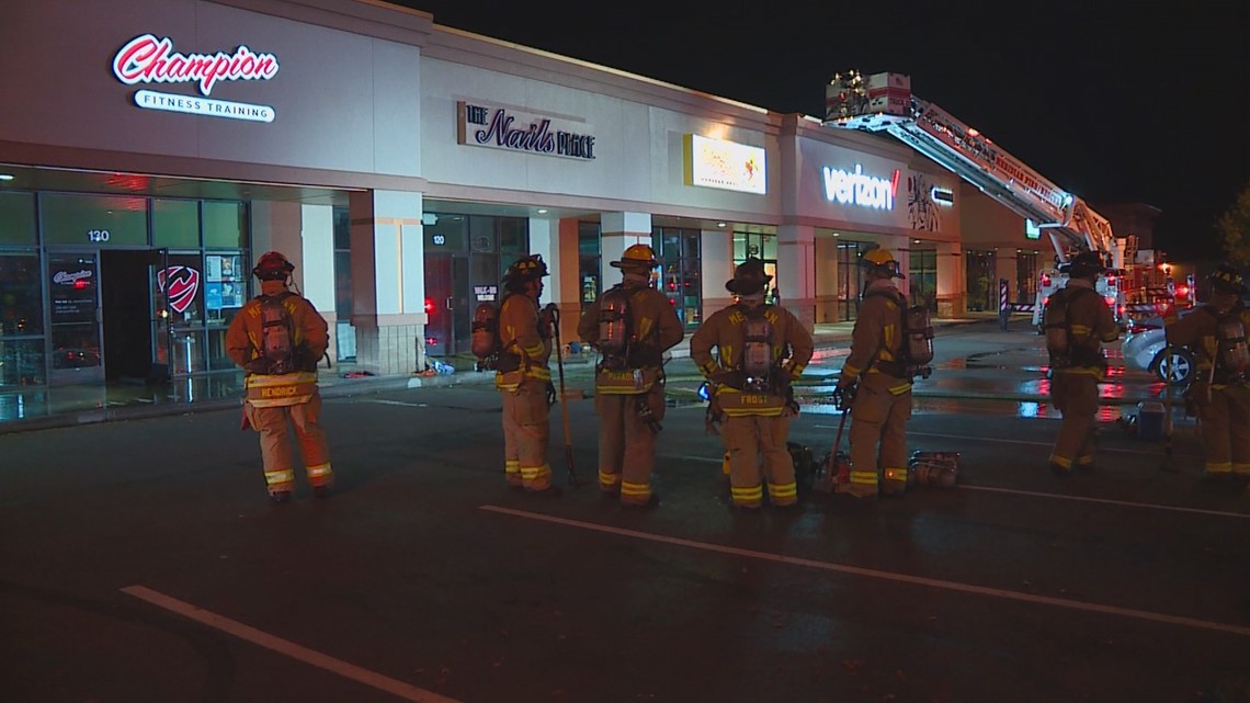 Crews battle fire in Meridian strip mall, nail salon damaged