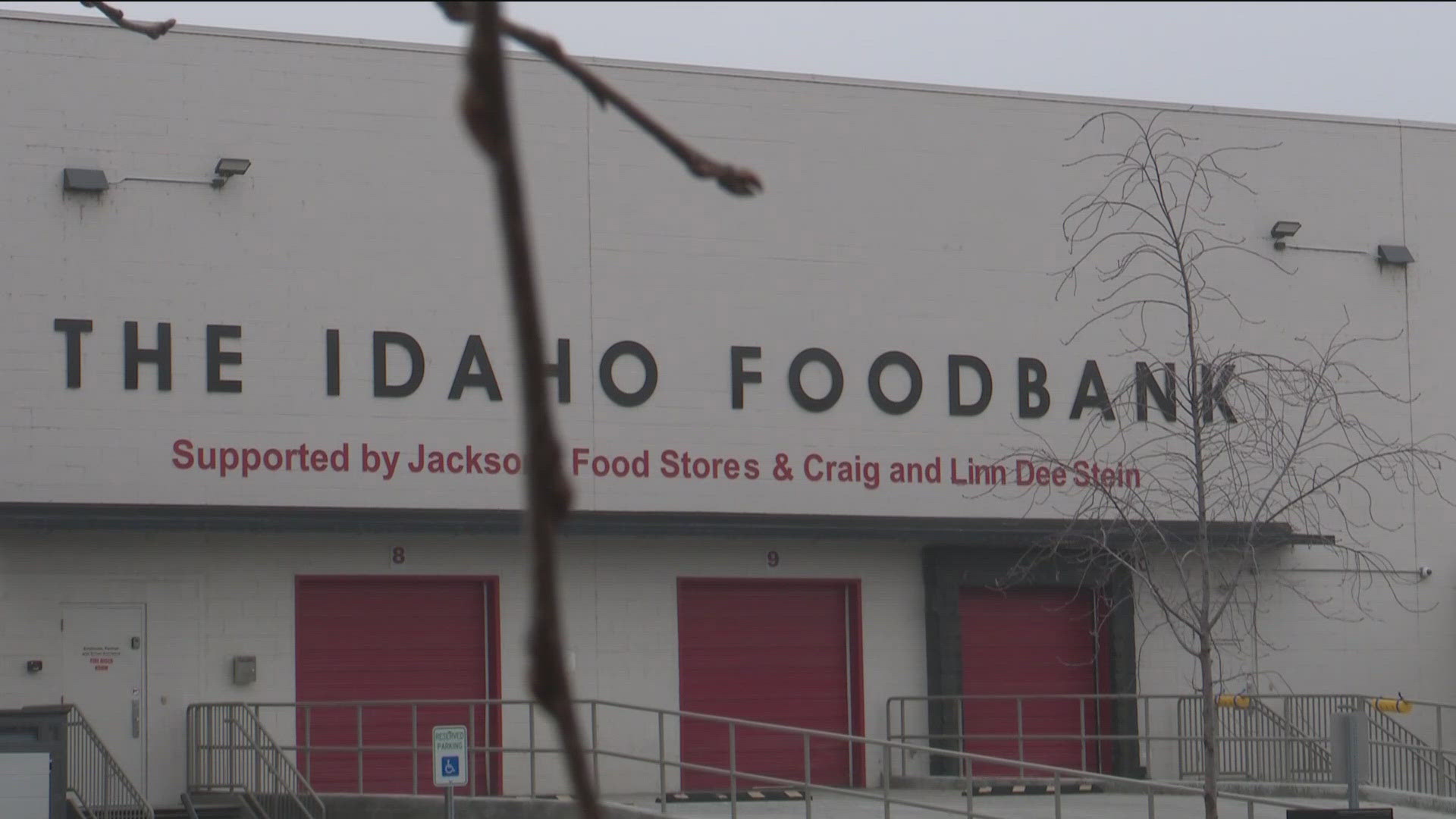 The Idaho Foodbank is one of the recipient organizations from 7Cares Idaho Shares that also works closely with 400 agencies statewide.  