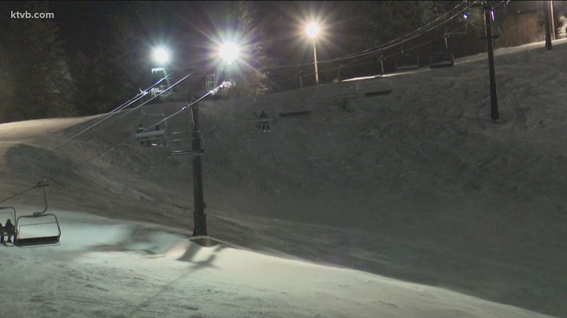 «Es un pueblo muy concurrido aquí cuando está nevando:» Bogus Basin se prepara para nevar este fin de semana