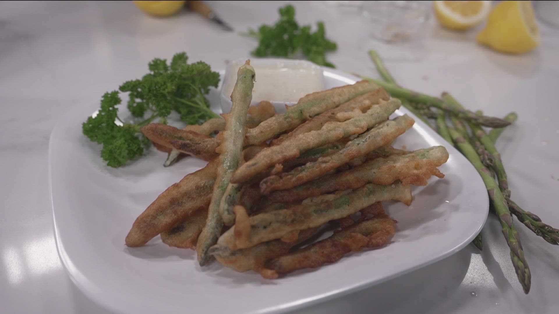KTVB's Wake Up Idaho welcomes back Chef Lou from the Westside Drive-In. 