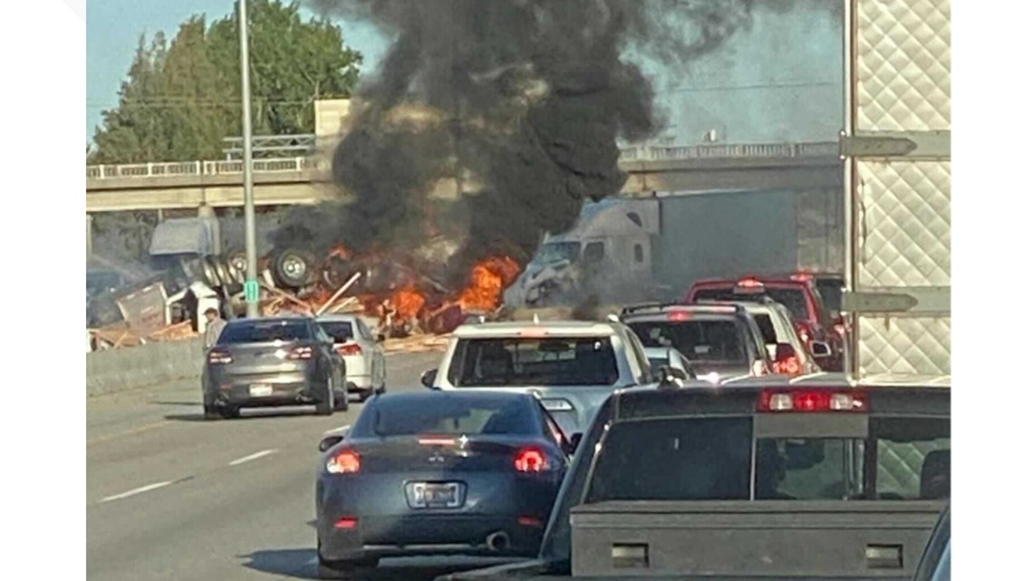 17 cars and trucks in foggy, fiery chain-reaction crash on Oregon highway, Oregon