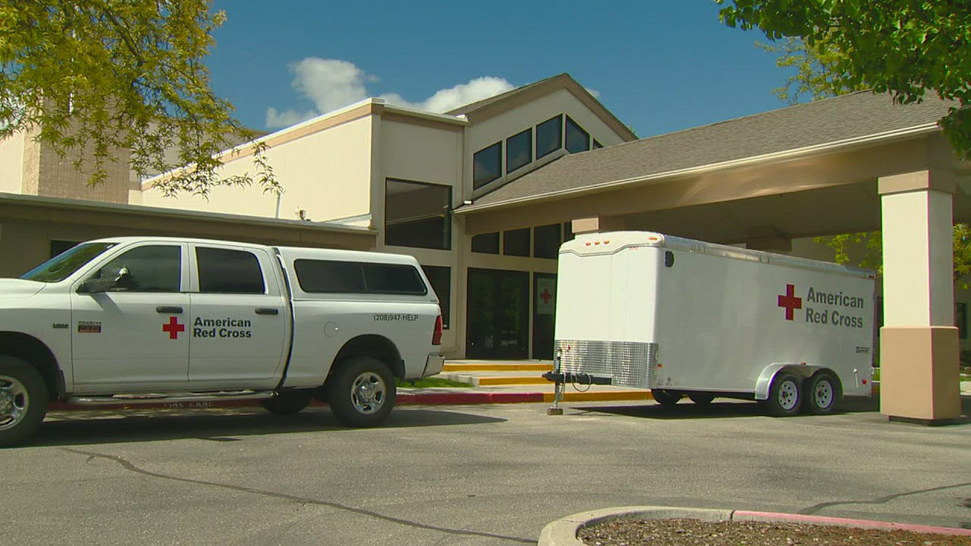 Residents evacuate Eagle mobile home park