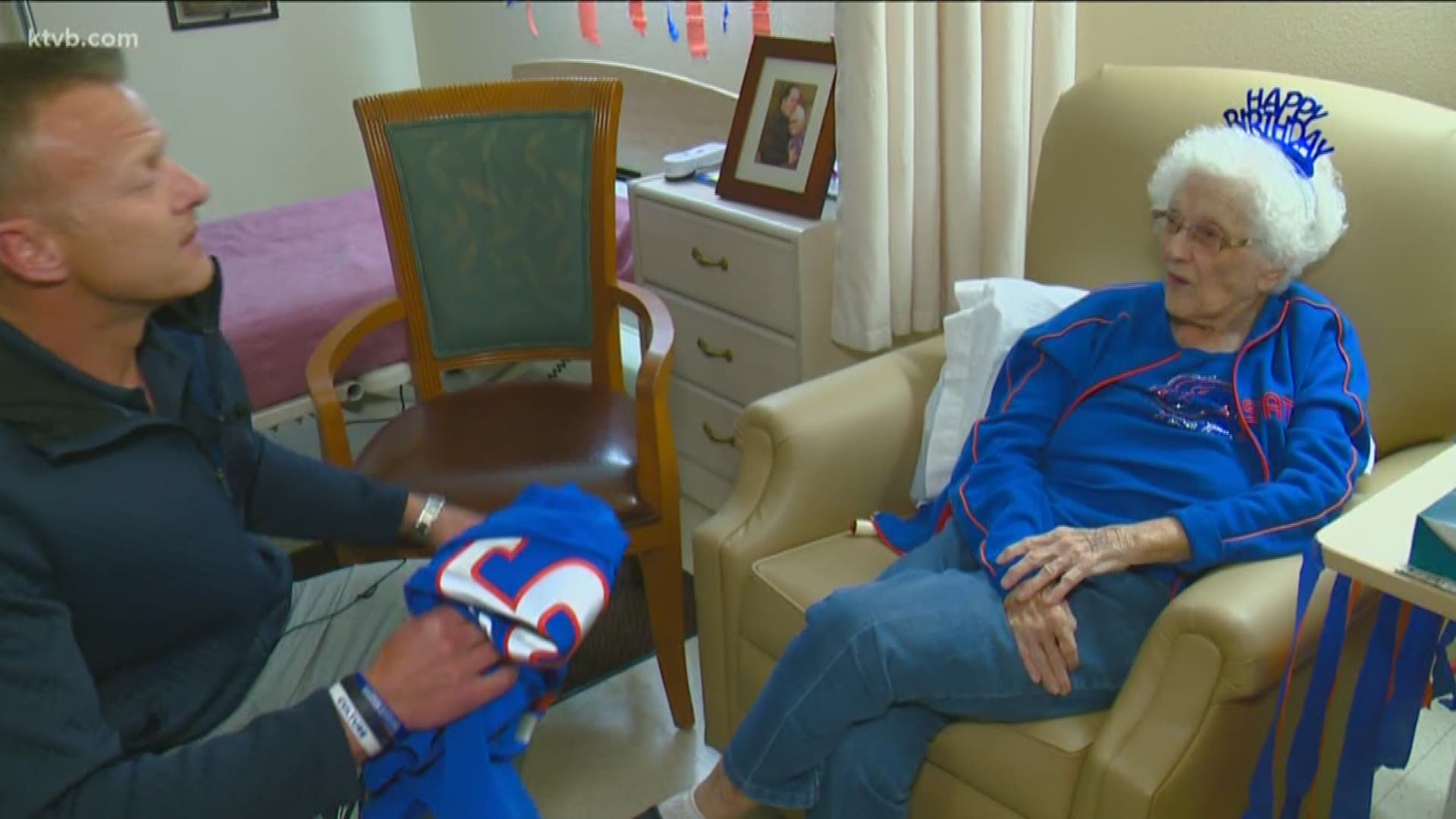 Coach Harsin heard the superfan was having health problems and surprised her at a Boise care facility on her special birthday.