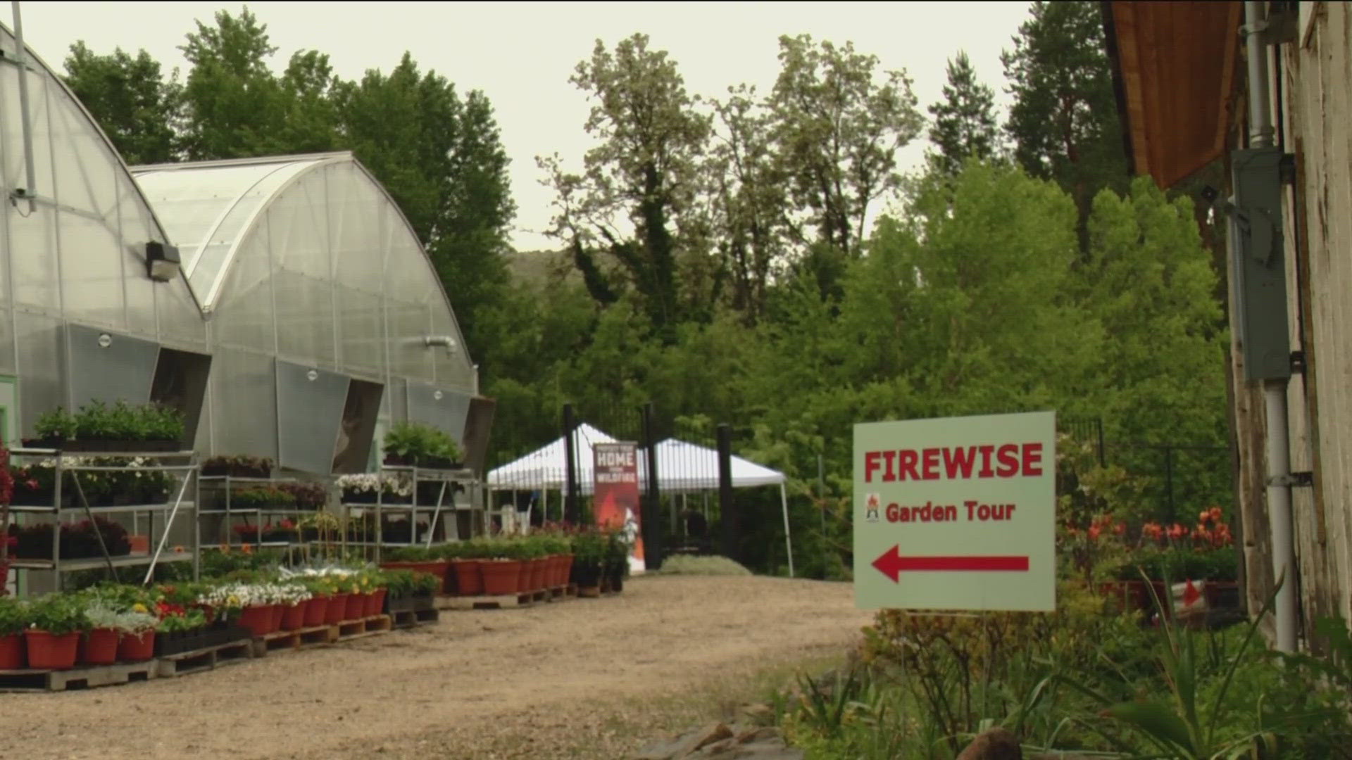 People learned learn how to protect their homes and community from wildfire with local plants.