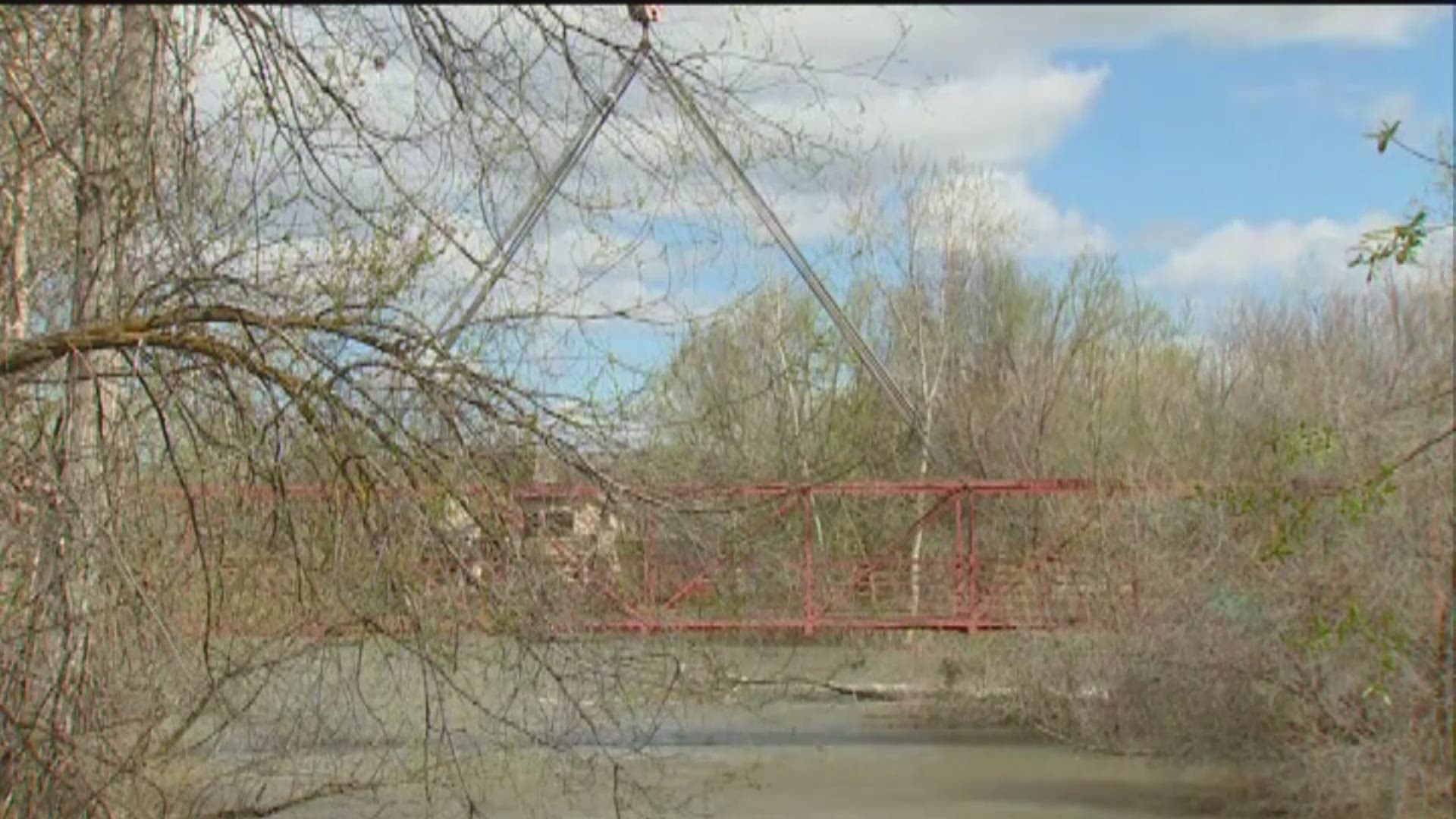 WATCH: Bridge removed over concerns it could break loose into the Boise River