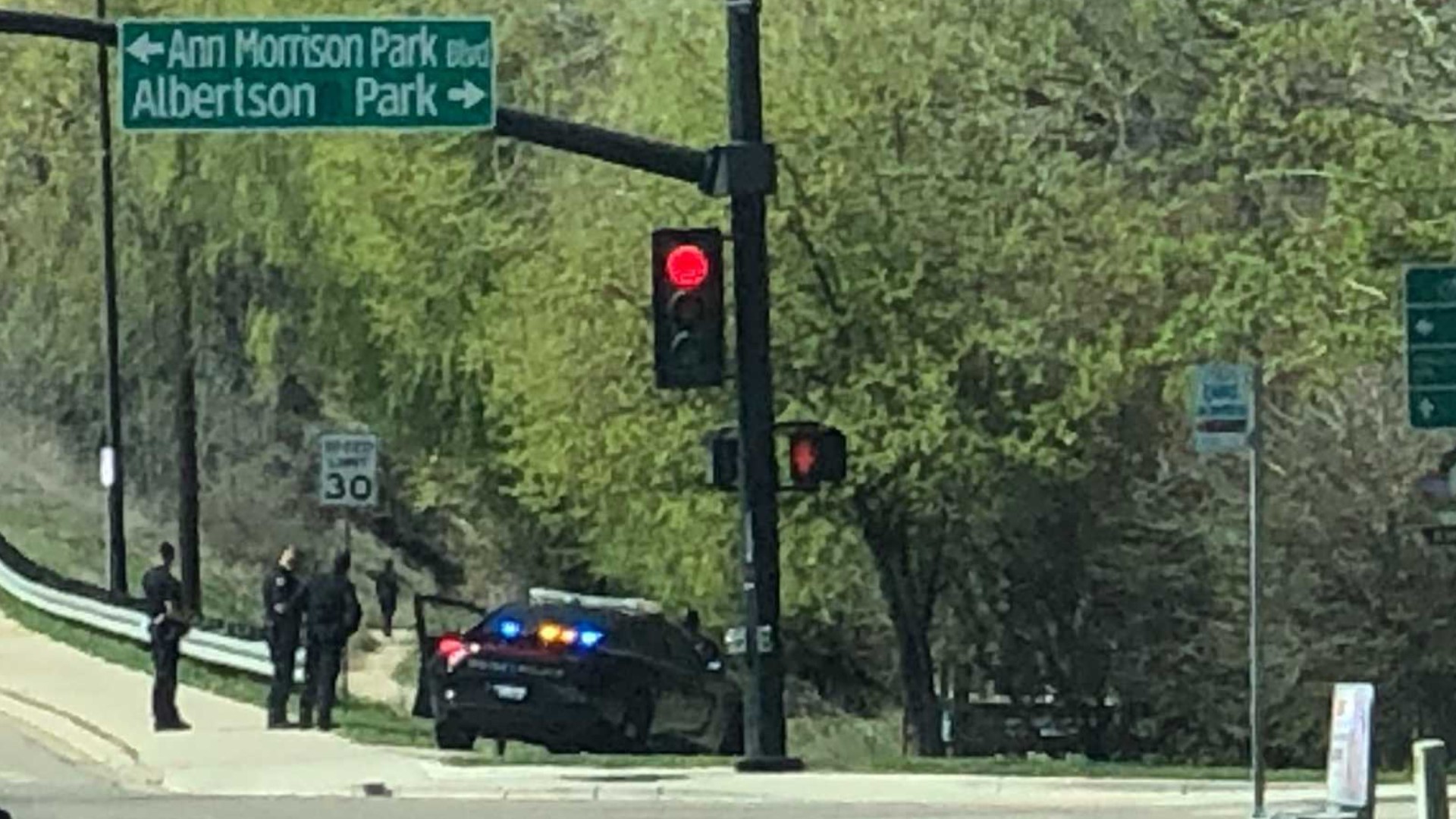 Police search Kathryn Albertson Park for wanted man