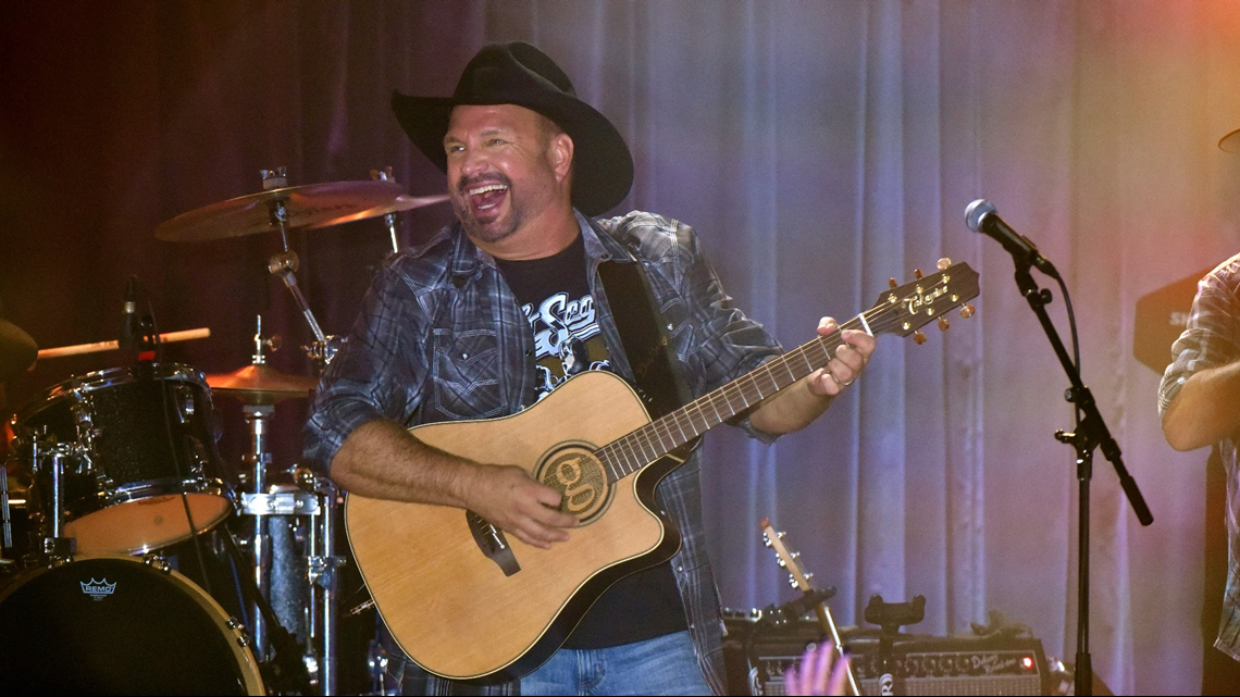 WATCH: Garth Brooks performs soundcheck ahead of weekend concerts at ...