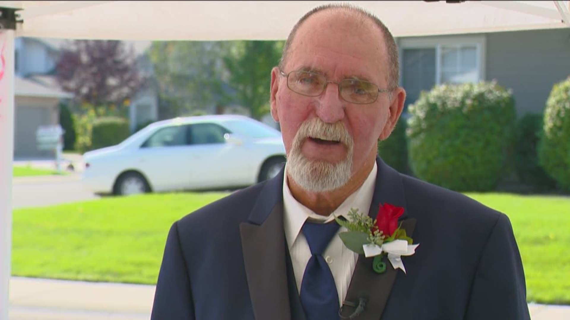 Harry Hans wore a tuxedo to work on his last day.