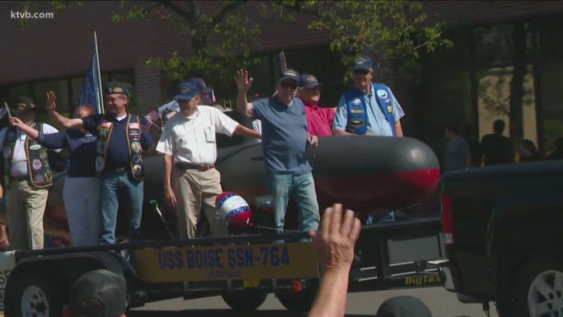 Thousands line the streets of Boise for Fourth of July parade