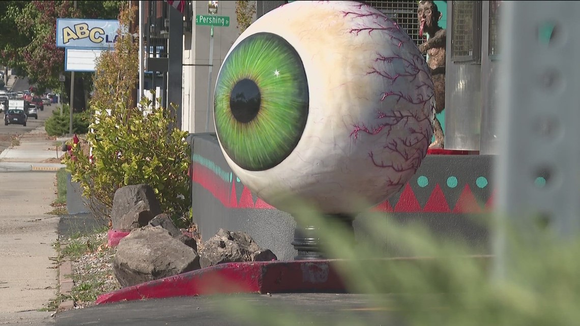 'Jeepers Creepers, where'd ya get those peepers?' Boise tattoo shop