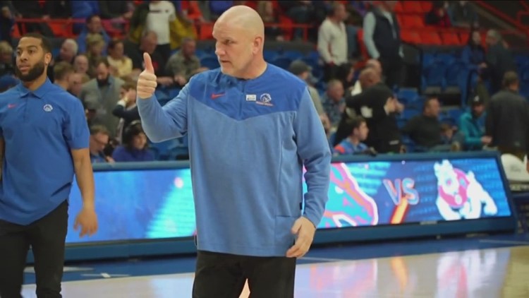 Boise State assistant Mike Burns earns national recognition
