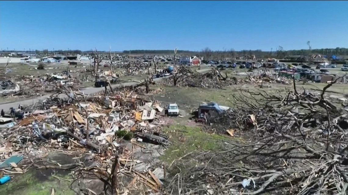 Mississippi tornado has killed at least 26
