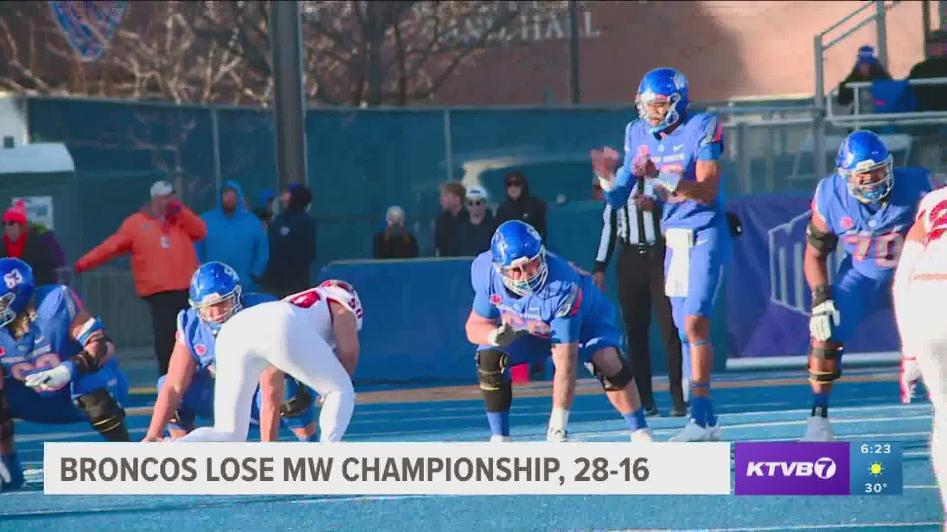 Boise State's hopes of a Mountain West title fell short Saturday on The Blue, as Fresno State handed the Broncos their first conference loss of 2022.
