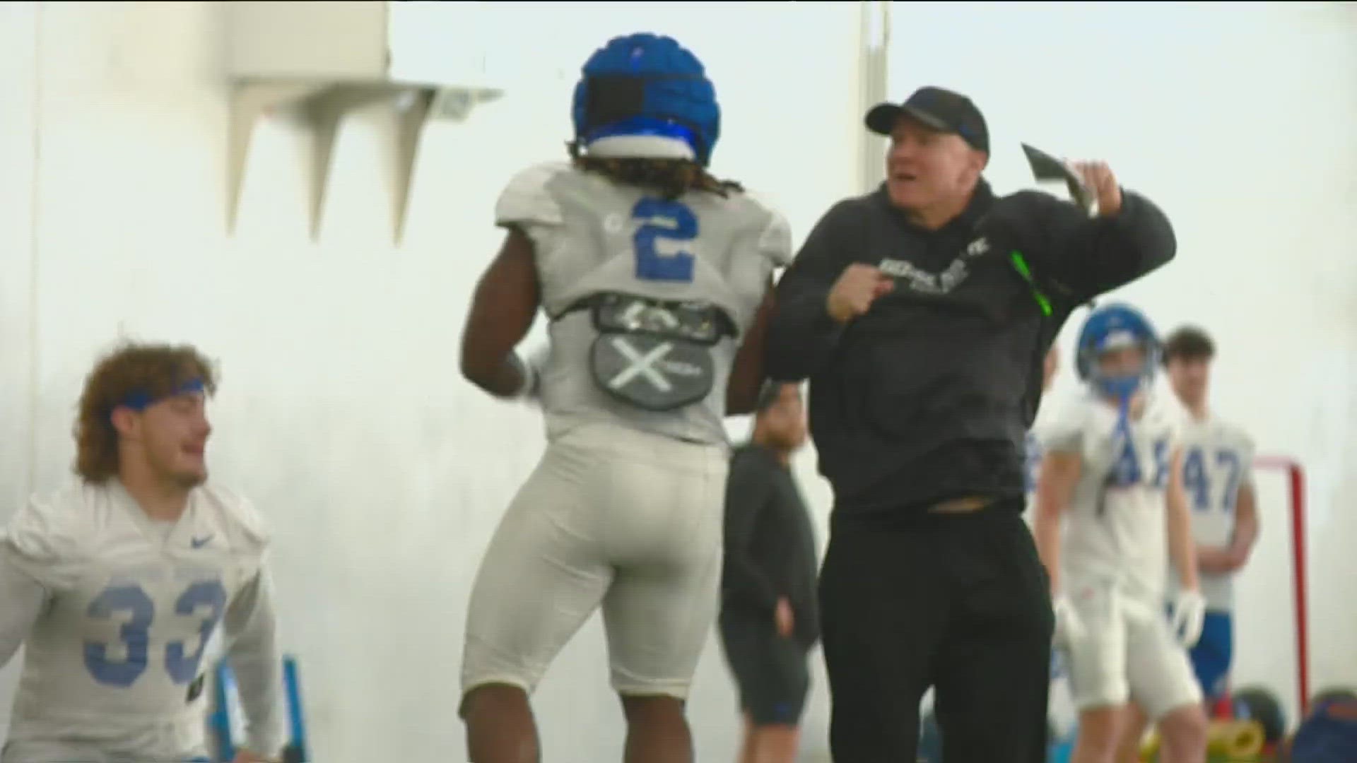 Boise State's Ashton Jeanty Shows Off Hands, Speed And Dance Moves ...