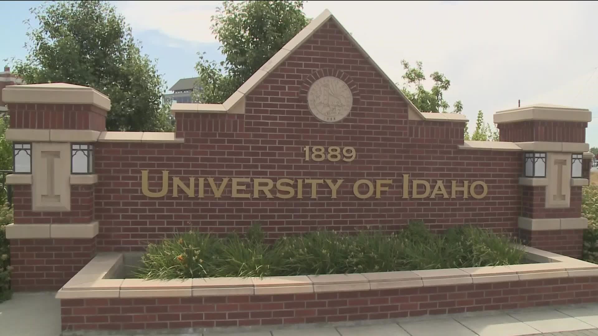 University of Idaho students look to Planned Parenthood in Pullman for birth control services; Atlanta Falcons share Broncos-Aztecs trash talk ahead of Friday's game