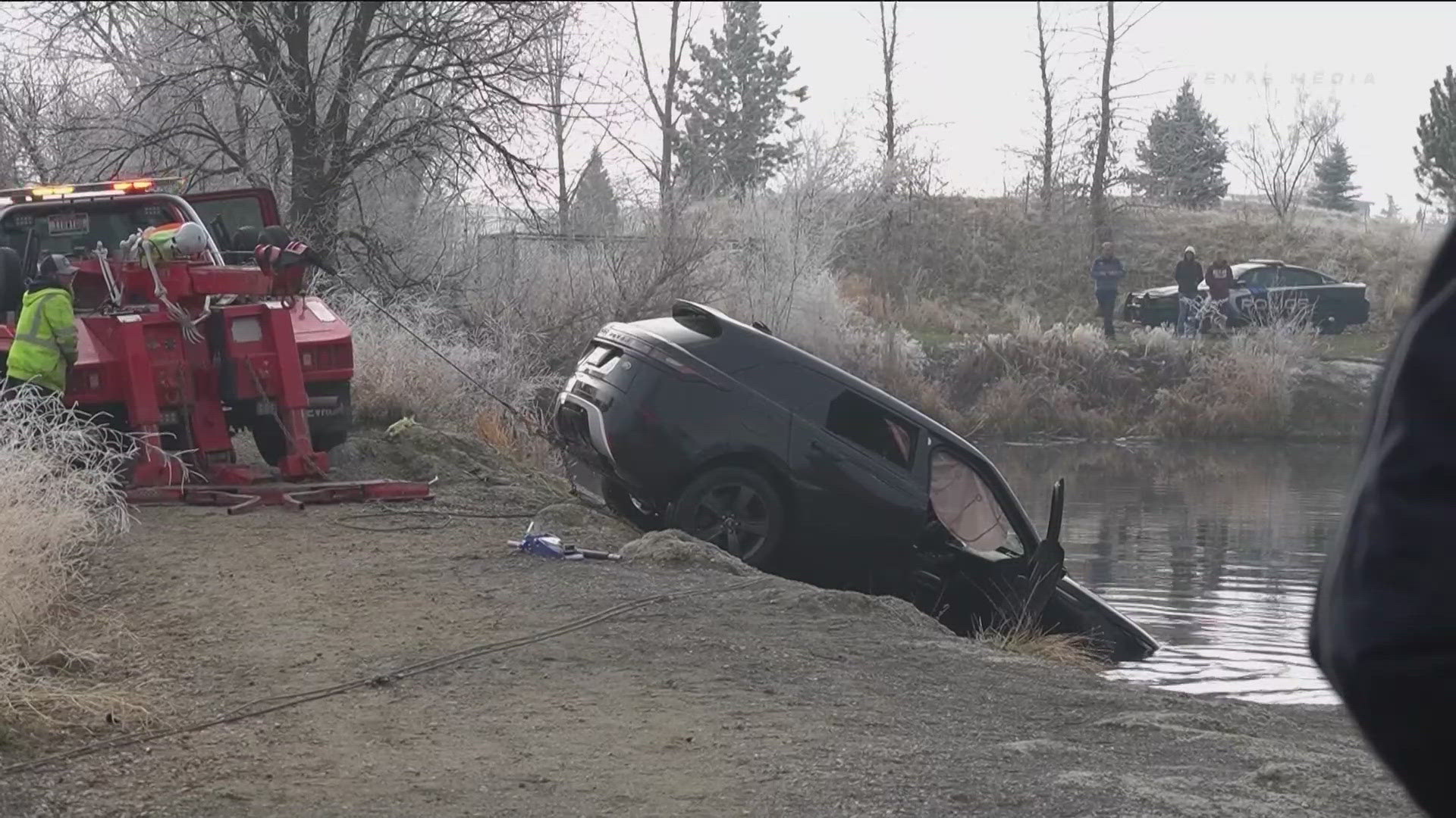 A Boise Police Department spokesperson said eye-witnesses reported the driver had a knife and was attempting to hide in the water.