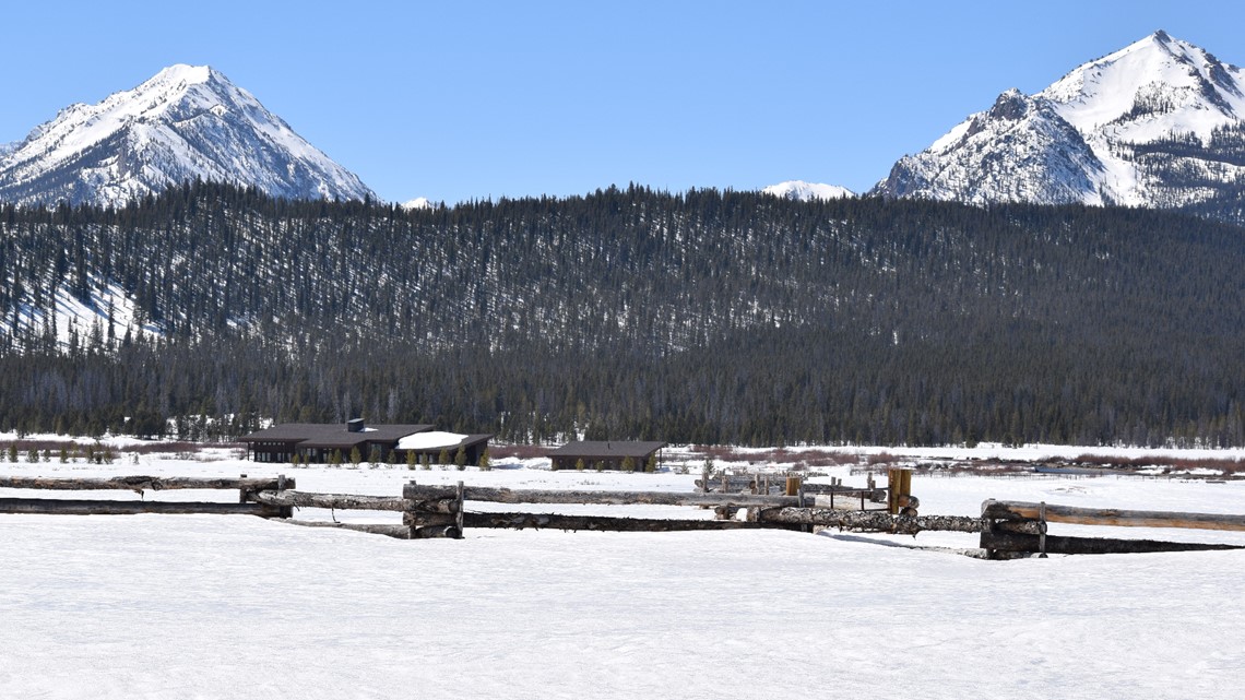 Property owner seeks Custer County's permission for private airstrip - Vimarsana News
