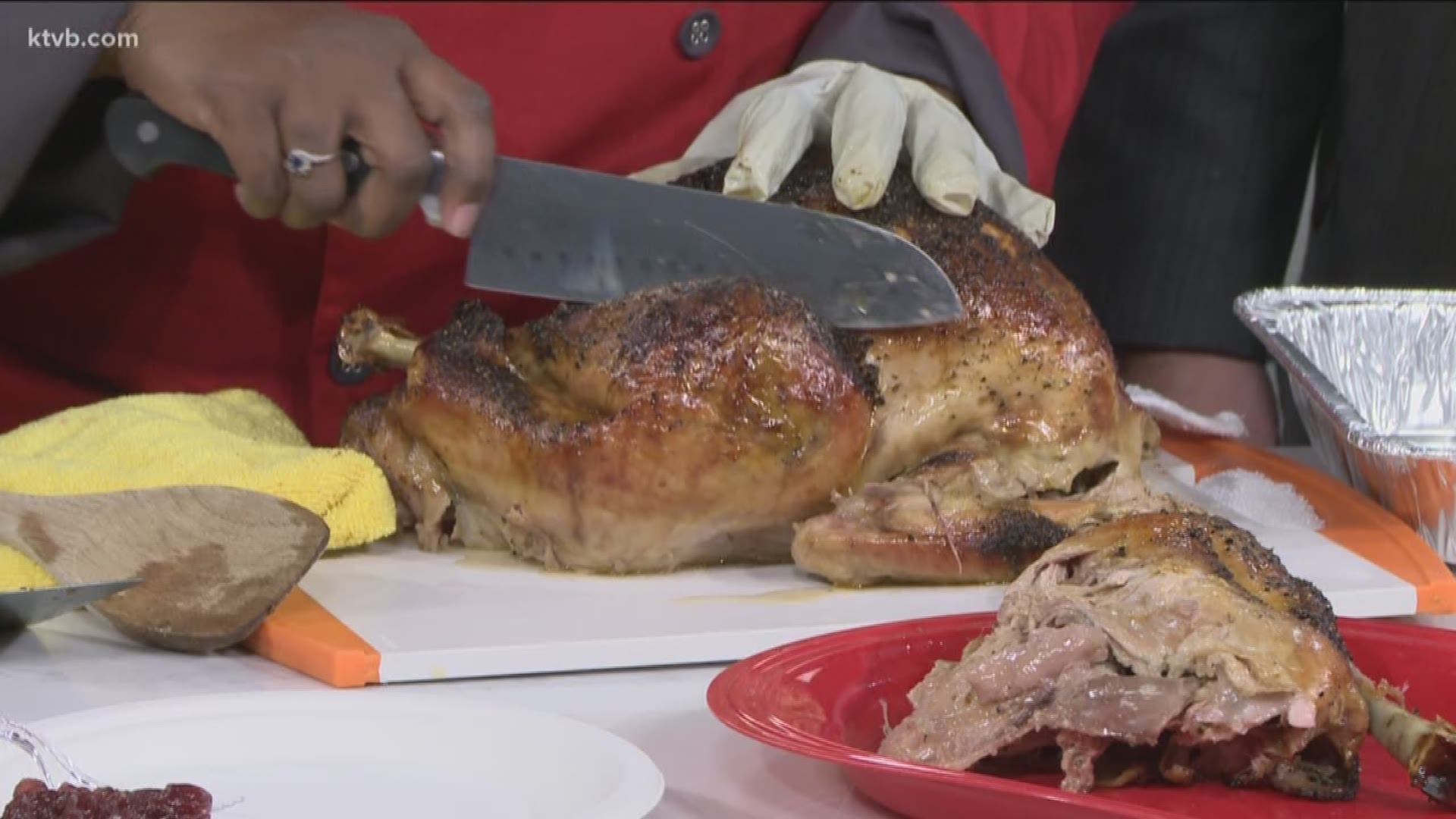 Chef Yvonne from Brown Shuga Soul Food in Boise stops by the KTVB kitchen and shows us how to prepare the perfect Thanksgiving turkey.