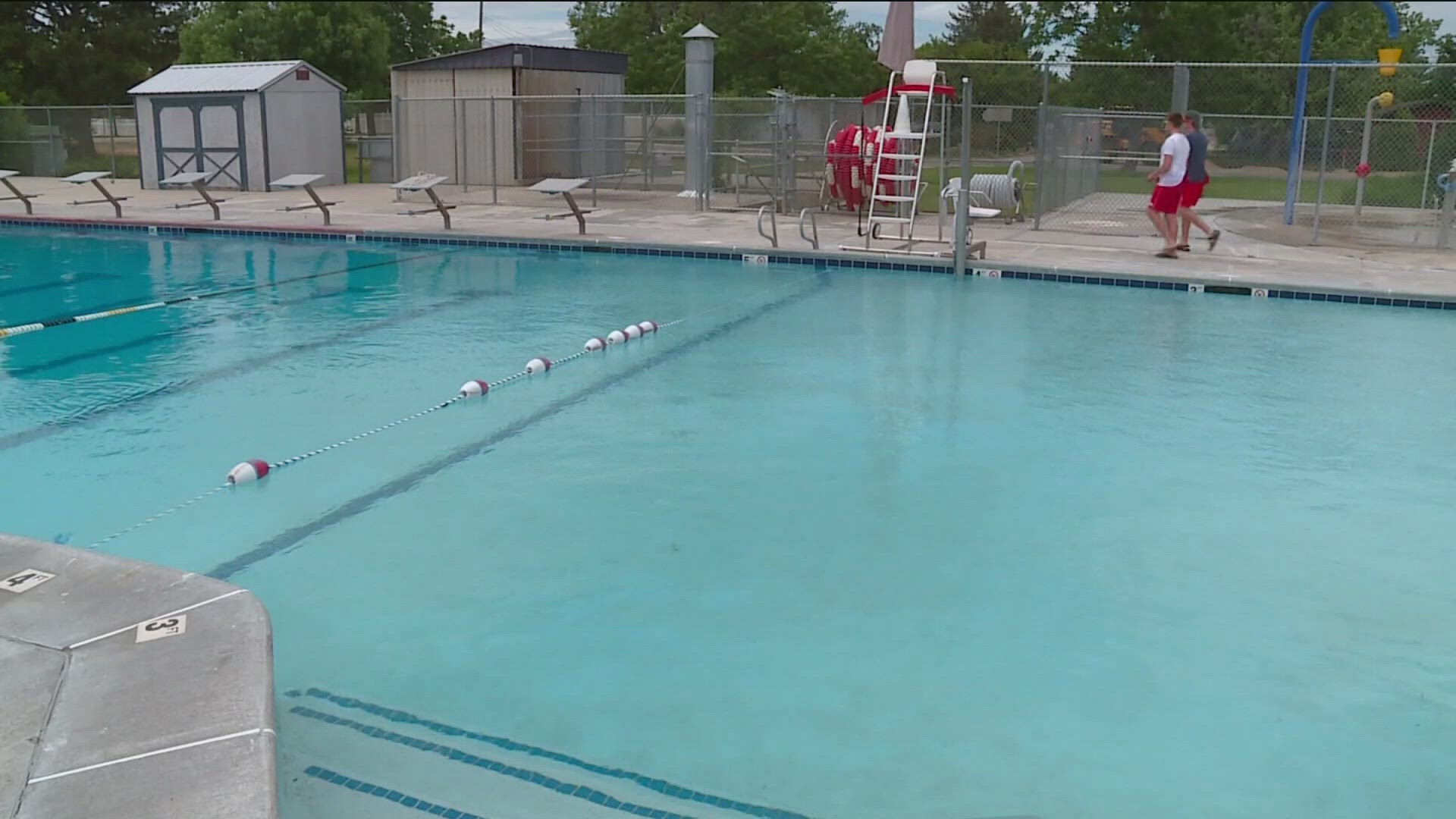 As summer-like temps are steady in the Treasure Valley, several public pools will be opening soon for the public to cool off. 