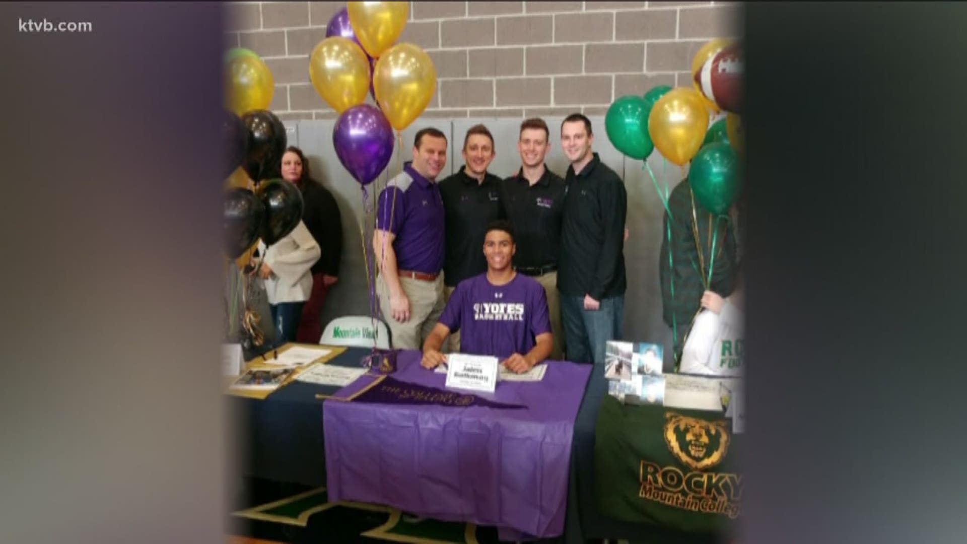 Mountain View's Jalen Galloway signs with College of Idaho basketball