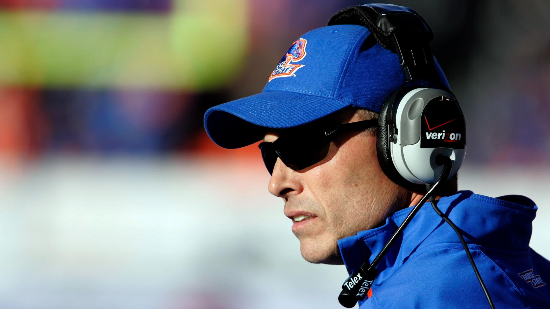 Petersen is one of nine FBS coaches on the 2026 ballot. The winningest coach in Boise State history led the Broncos to a 92-12 record and five conference titles. 