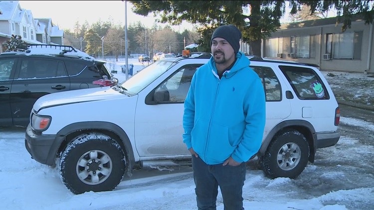 Man frees more than 20 drivers stuck on icy Portland off-ramp