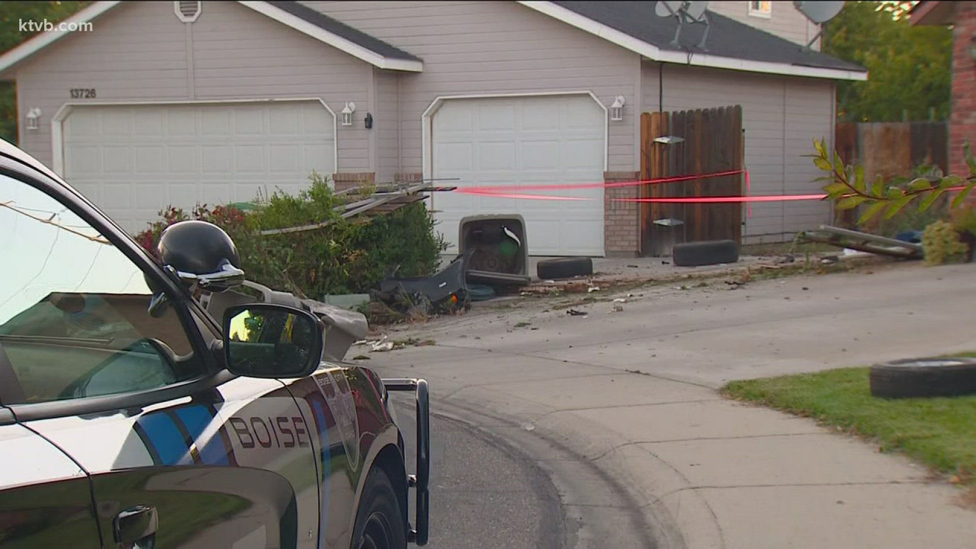 Boise police: Driver with toddler in car crashes through fences, into ...