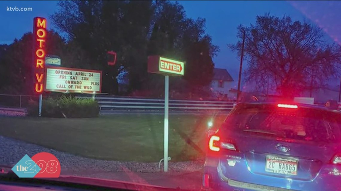 Huge crowd shows up at Parma Motor Vu drivein theater