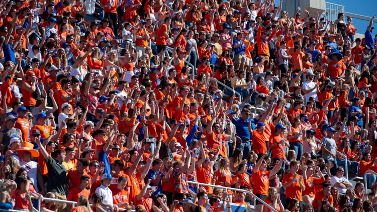 Boise State unveils fan color schemes for 2022 football season