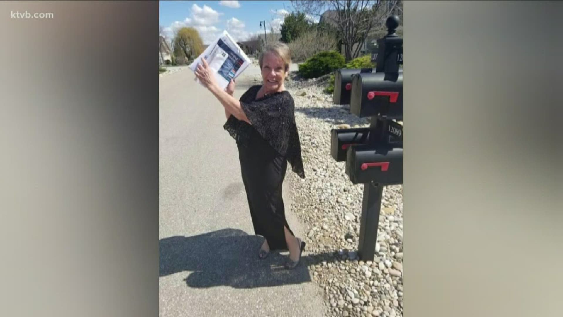 Sandy Banta entertains her neighbors by wearing different outfits each time she picks up her mail.