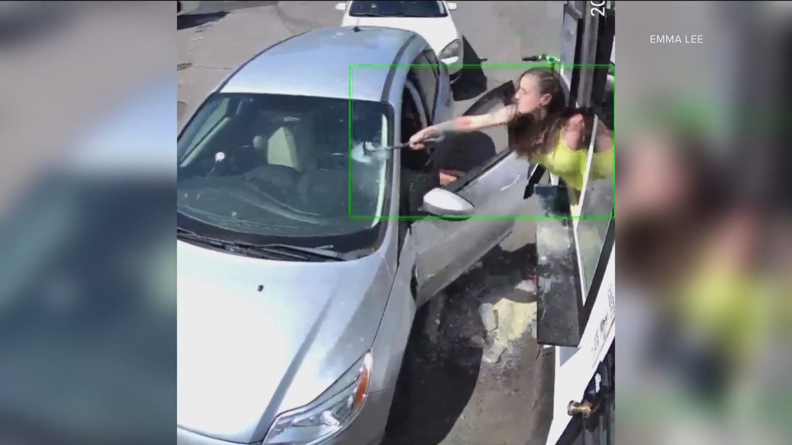 Seattle bikini barista shatters windshield with hammer after customer
