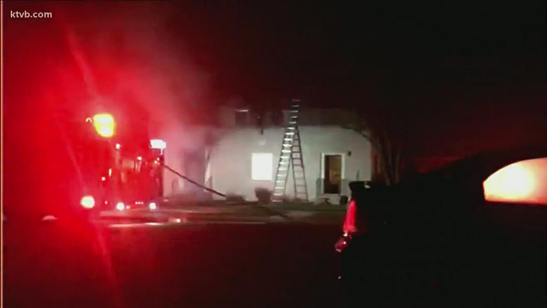 Crews respond to overnight fire at Nampa fourplex