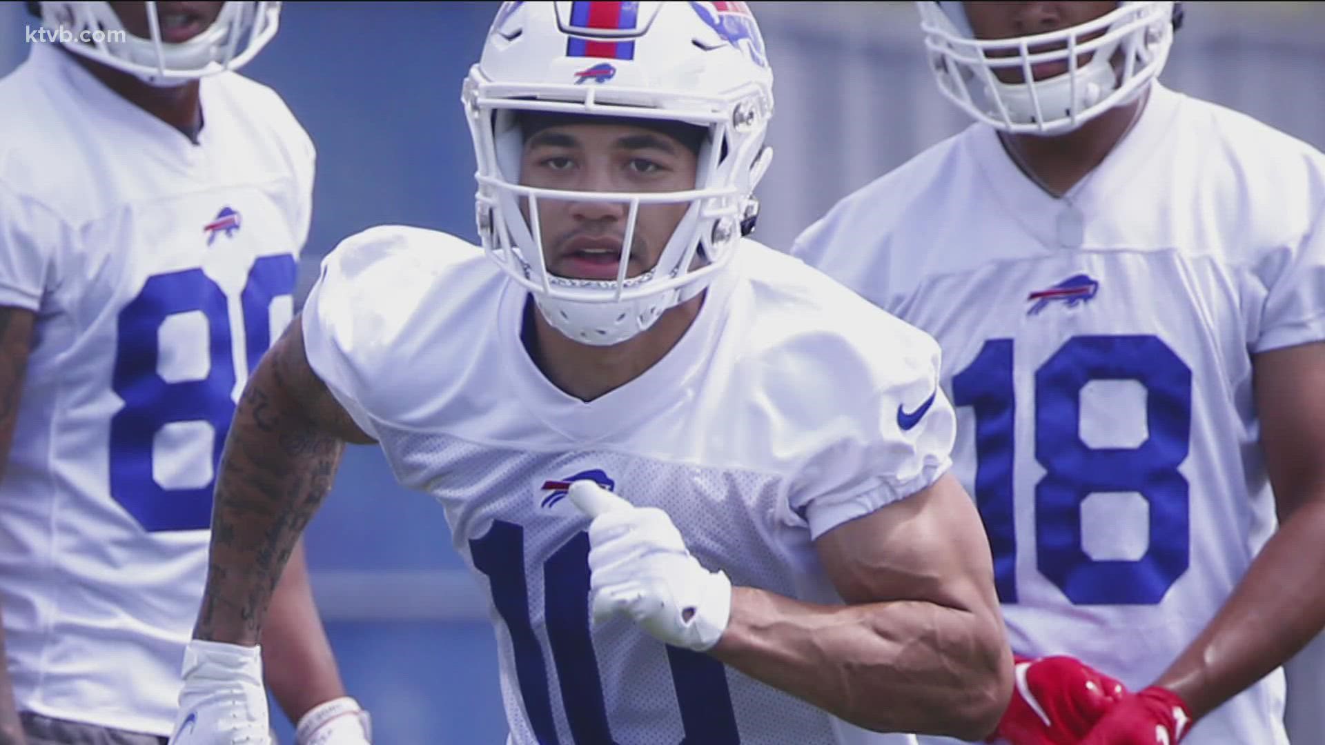 Buffalo Bills wide receiver Khalil Shakir catches a pass during practice at  the NFL football team's training camp in Pittsford, N.Y., Friday, July 28,  2023. (AP Photo/Adrian Kraus Stock Photo - Alamy