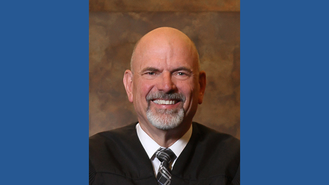 Idaho chief justice to retire in October