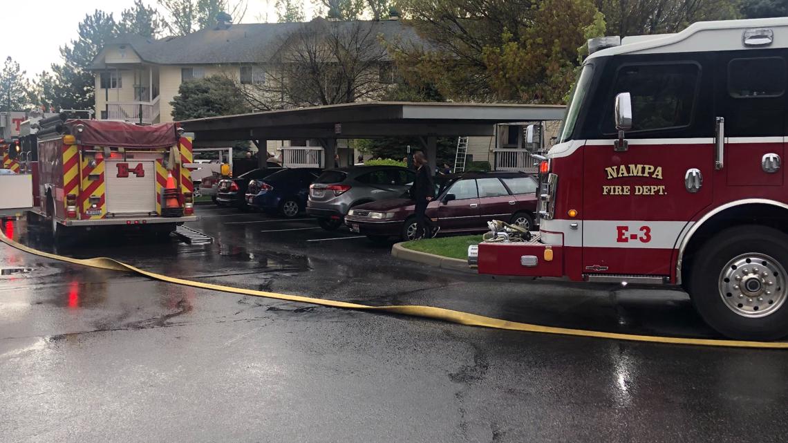 12 families displaced in Nampa apartment building fire