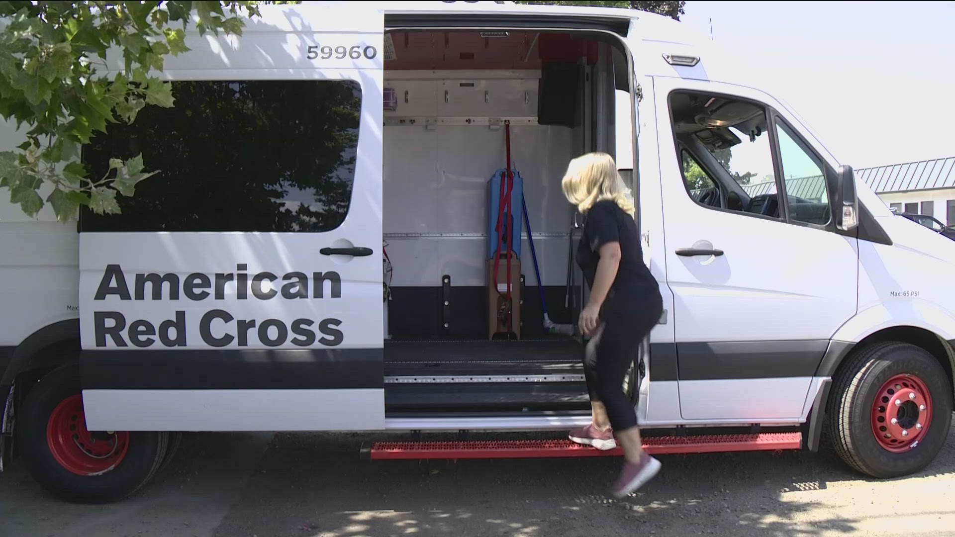 As fires continue to burn in Eastern Oregon and Idaho. The American Red Cross volunteers are helping provide services to those affected by the fires.