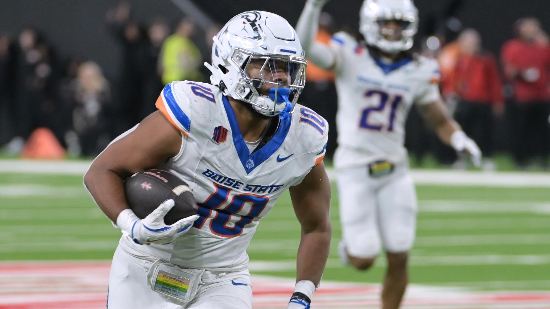 Simpson tallied 141 total tackles, 12.5 sacks, five forced fumbles and three interceptions as a Bronco. He was named to the All-Mountain West second team in 2023.