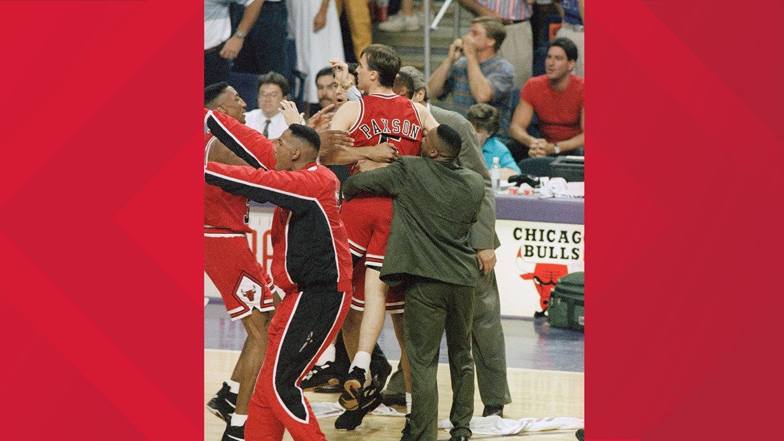 1993: John Paxson hits game-winning 3-pointer to give Chicago Bulls  three-peat