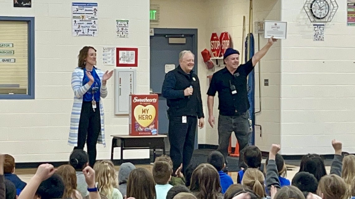 7's Hero: Desert Springs Elementary custodian honored as a school hero - Vimarsana News