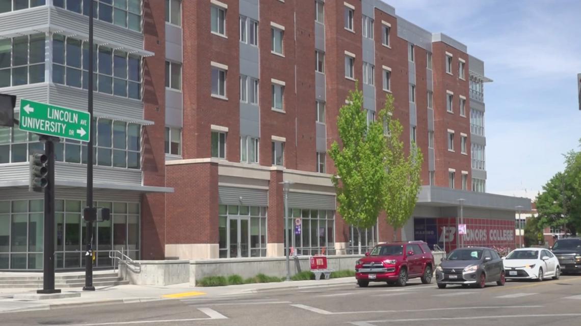 Idaho students react to Canvas outage during finals week amid cyberattack concerns