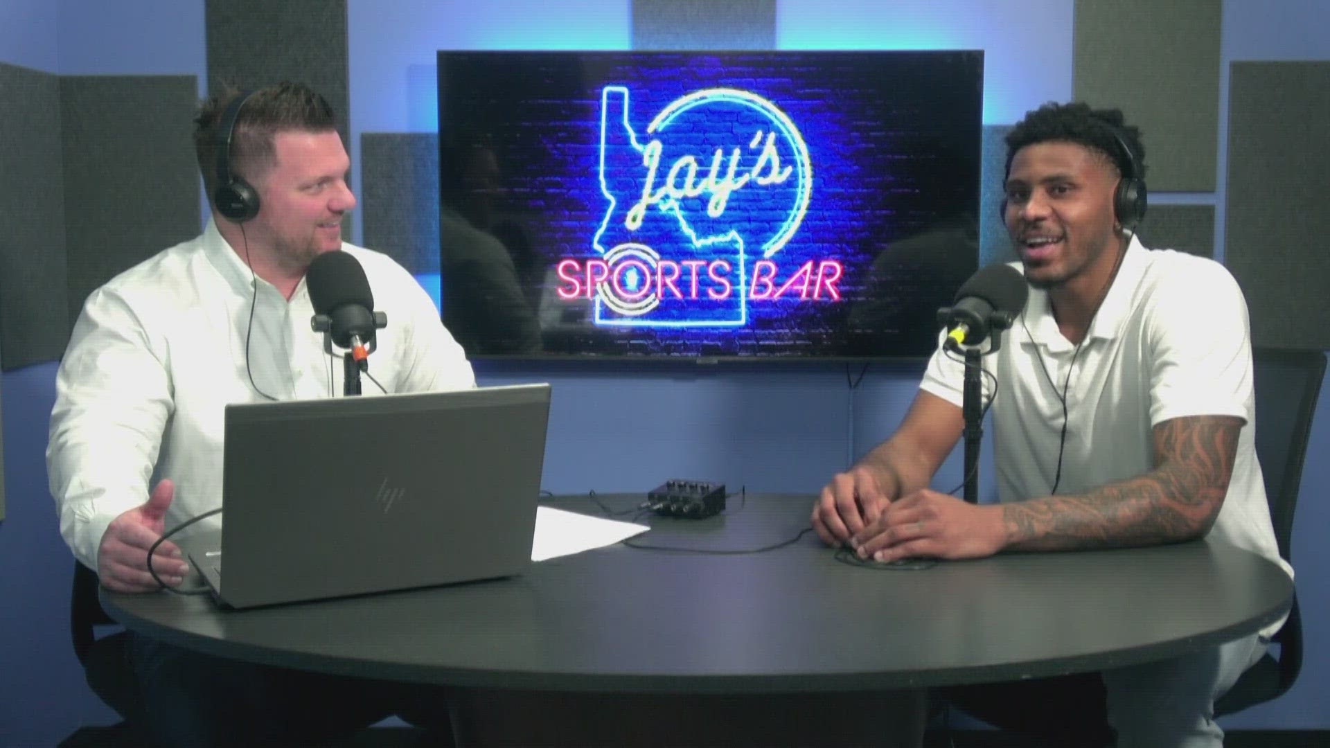 KTVB Sports Director Jay Tust goes on-one-one with Boise State men's basketball senior small forward Chibuzo Agbo on a special edition of Jay's Sports Bar.