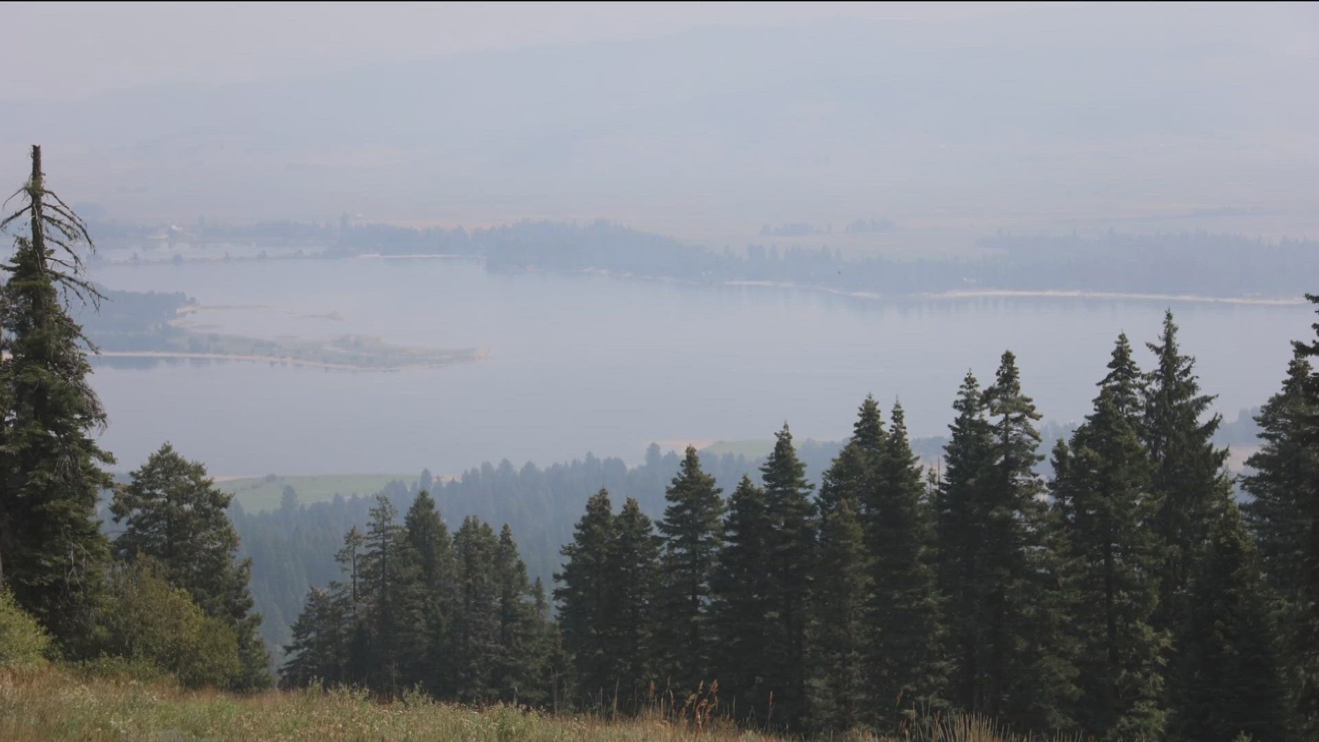 Nearly 900 personnel are assigned to the Rock Fire, burning near Tamarack Resort. 
