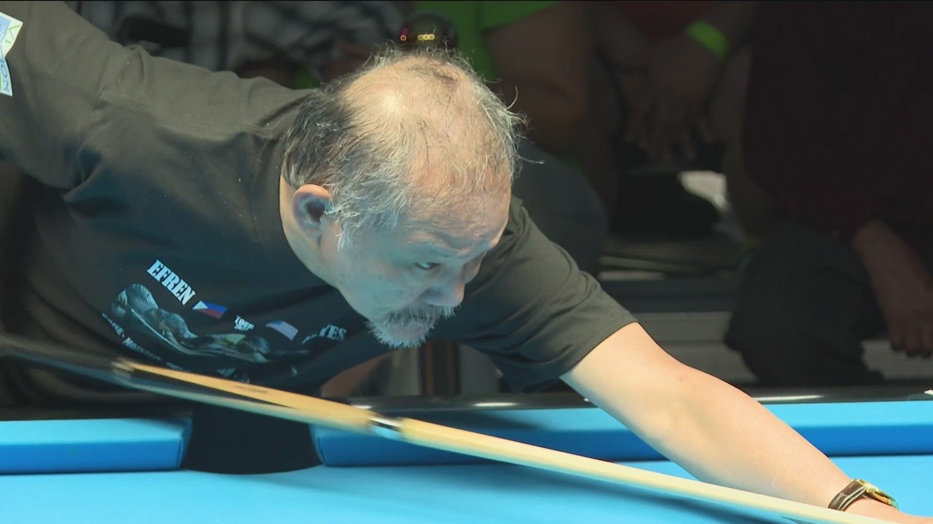 Pool champion Efren Reyes plays the public at the Pocket of Boise