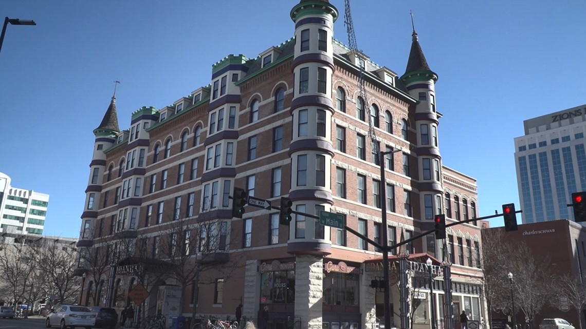 Elevator troubles at the Idanha Apartments, again