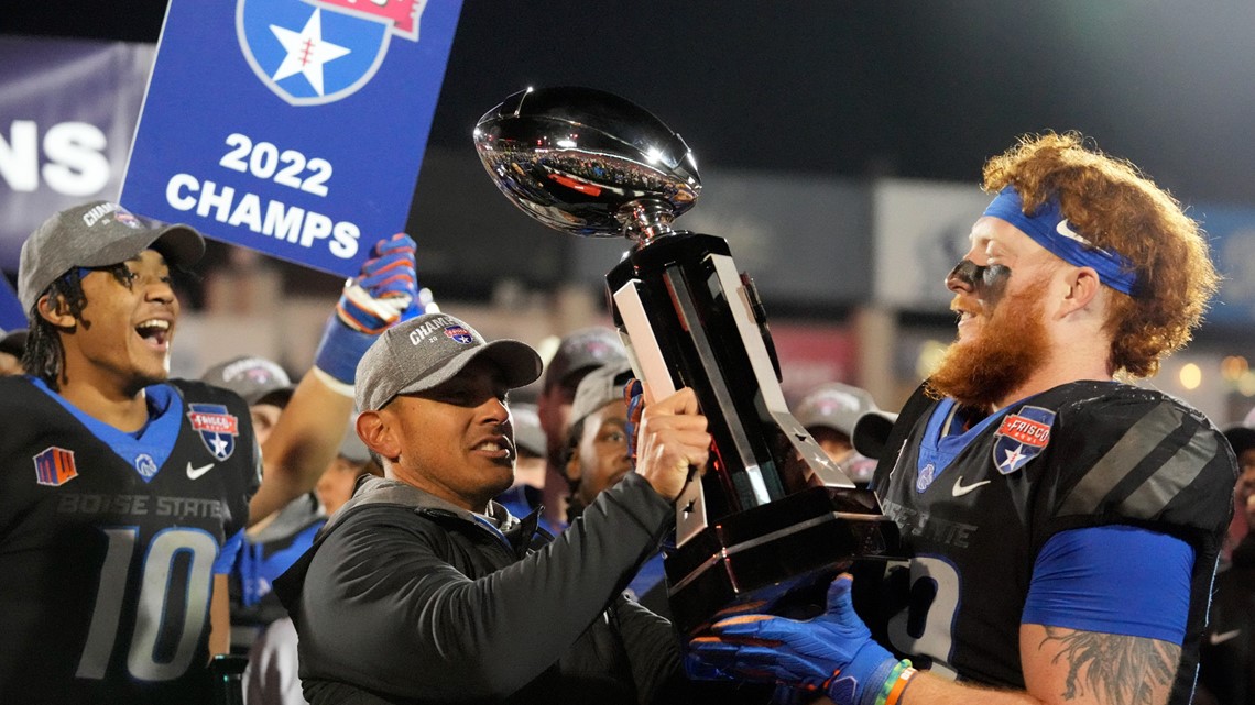 Boise State practices at Dallas Cowboys' facility ahead of Frisco Bowl