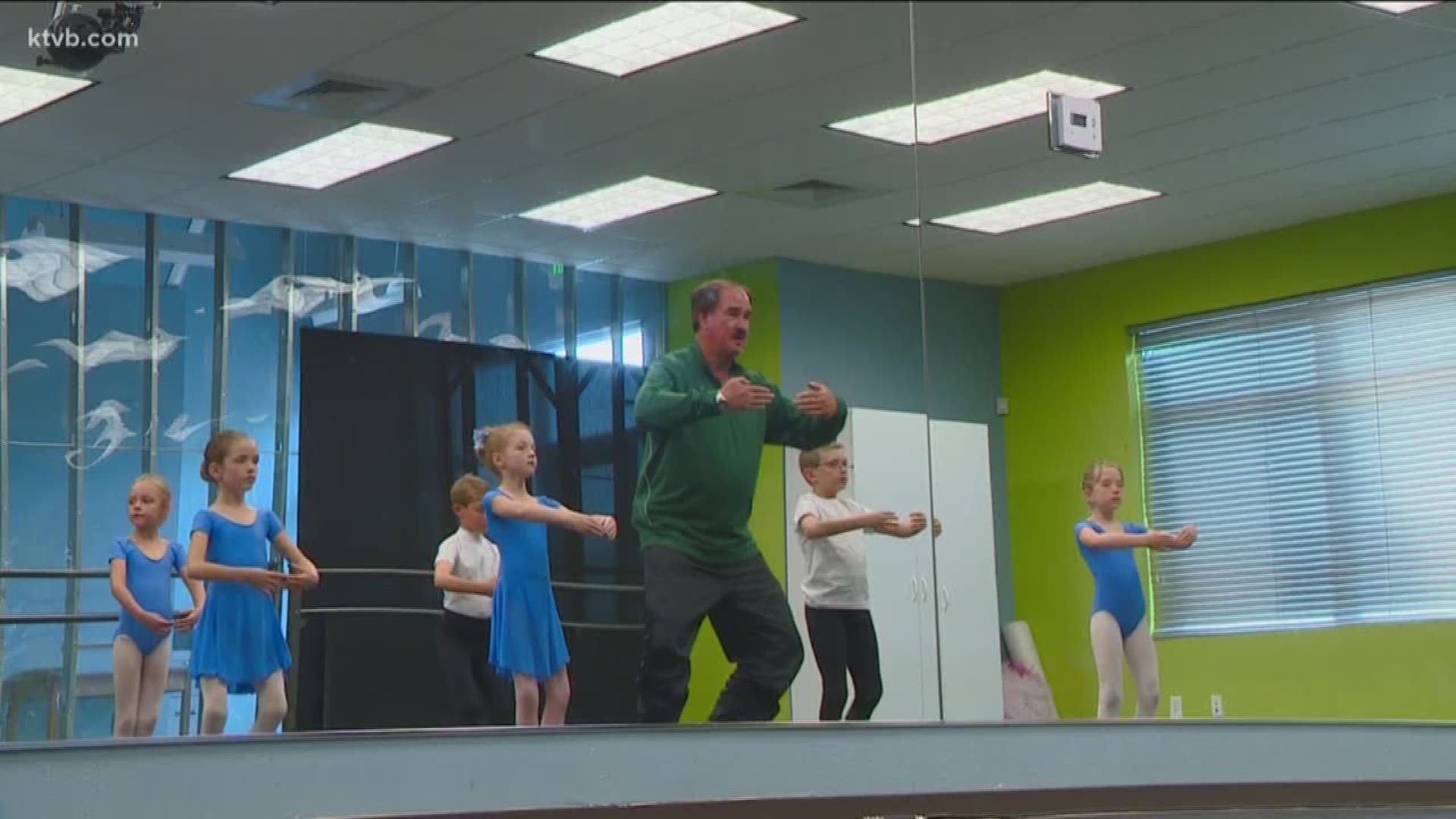 Do My Job: Ballet instructor Larry