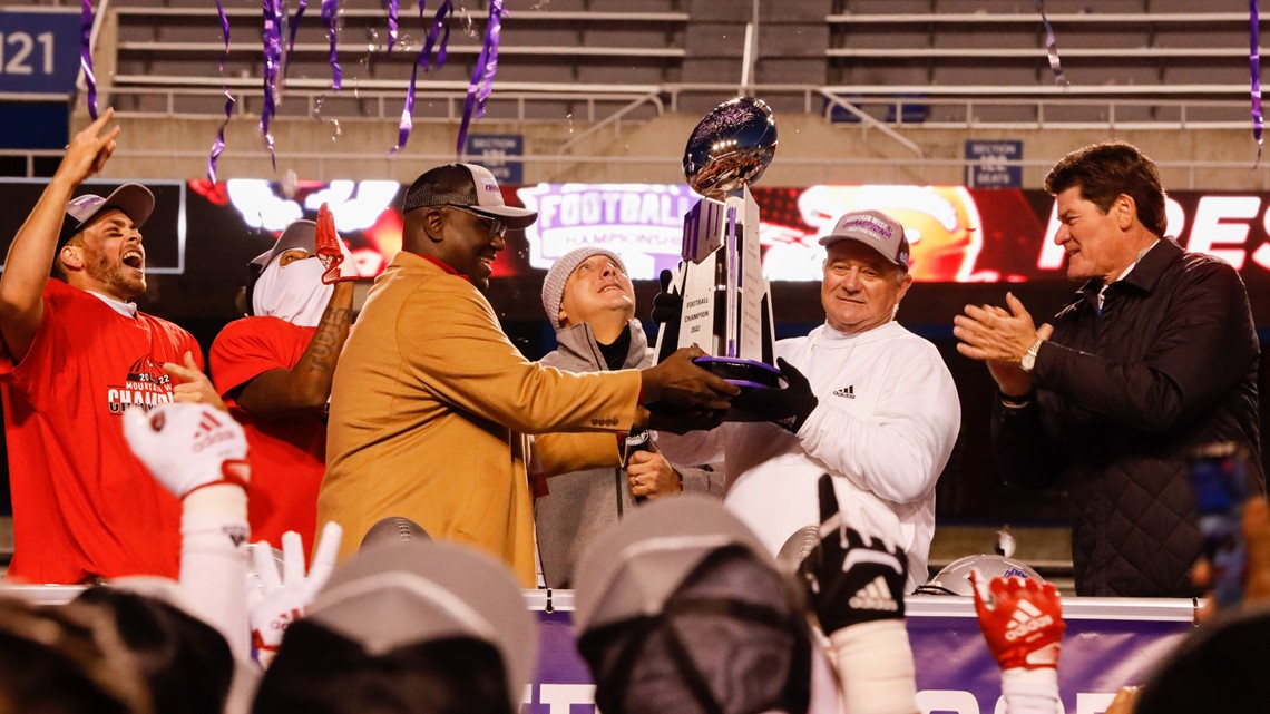 Fresno State beats No. 25 Boise State 28-17 in title preview