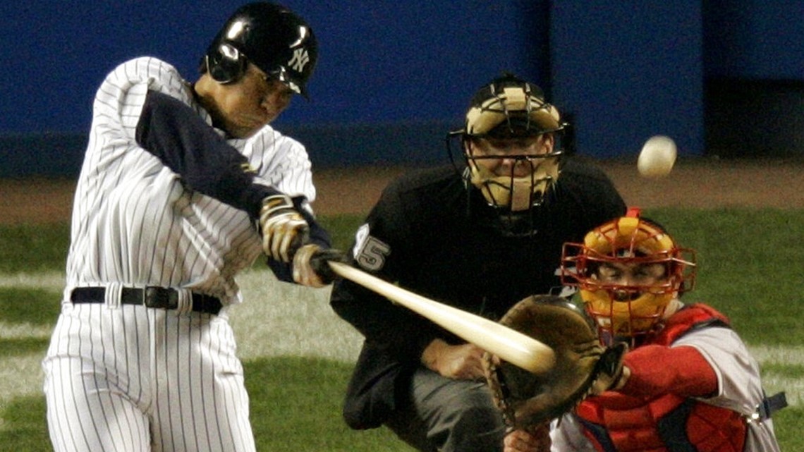 Tampa, Florida, USA. 27th Feb, 2014. (L-R) Hideki Matsui, Ichiro Suzuki ( Yankees) MLB : New York Yankees' Ichiro Suzuki and guest instructor Hideki  Matsui are seen in the dugout during a spring
